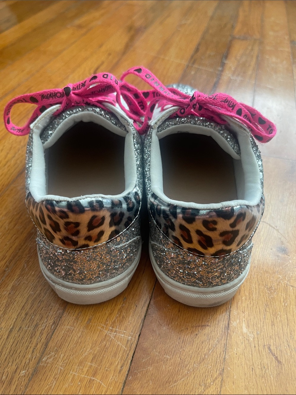 Torrid - Betsy Johnson - Silver Glitter Star Sneakers with Pink Laces - Picture 3 of 6